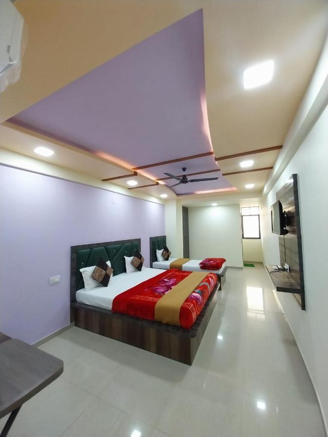 Hotel Ggc Inn Ахмедабад Экстерьер фото